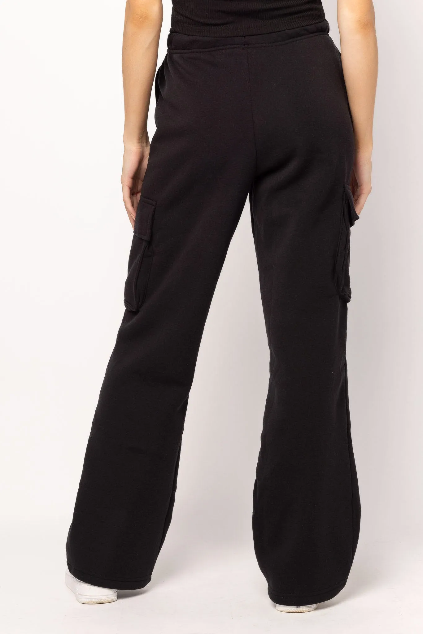 Fleece Wide-Leg Cargo Pant