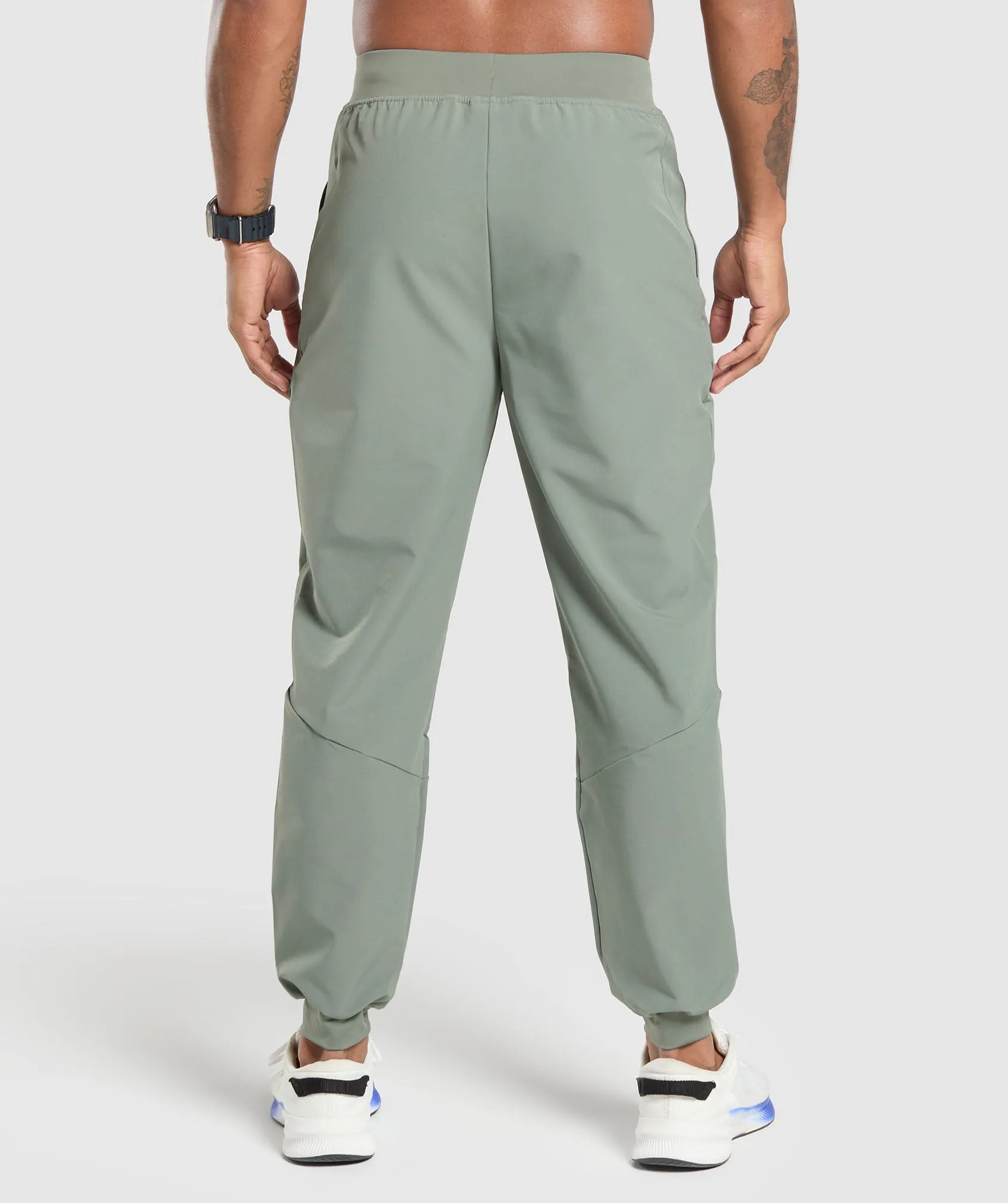 Gymshark Ease Woven Joggers - Unit Green