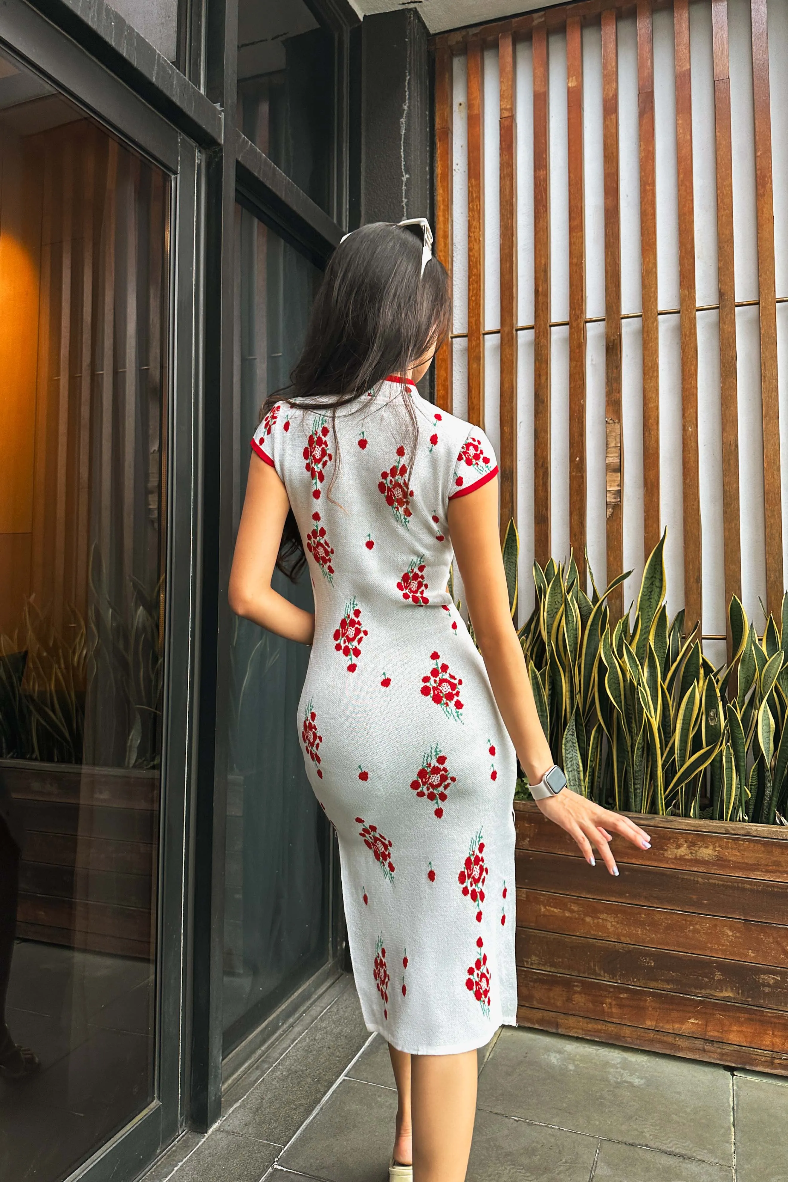 Honbao Knit Floral Cutout Qipao in White