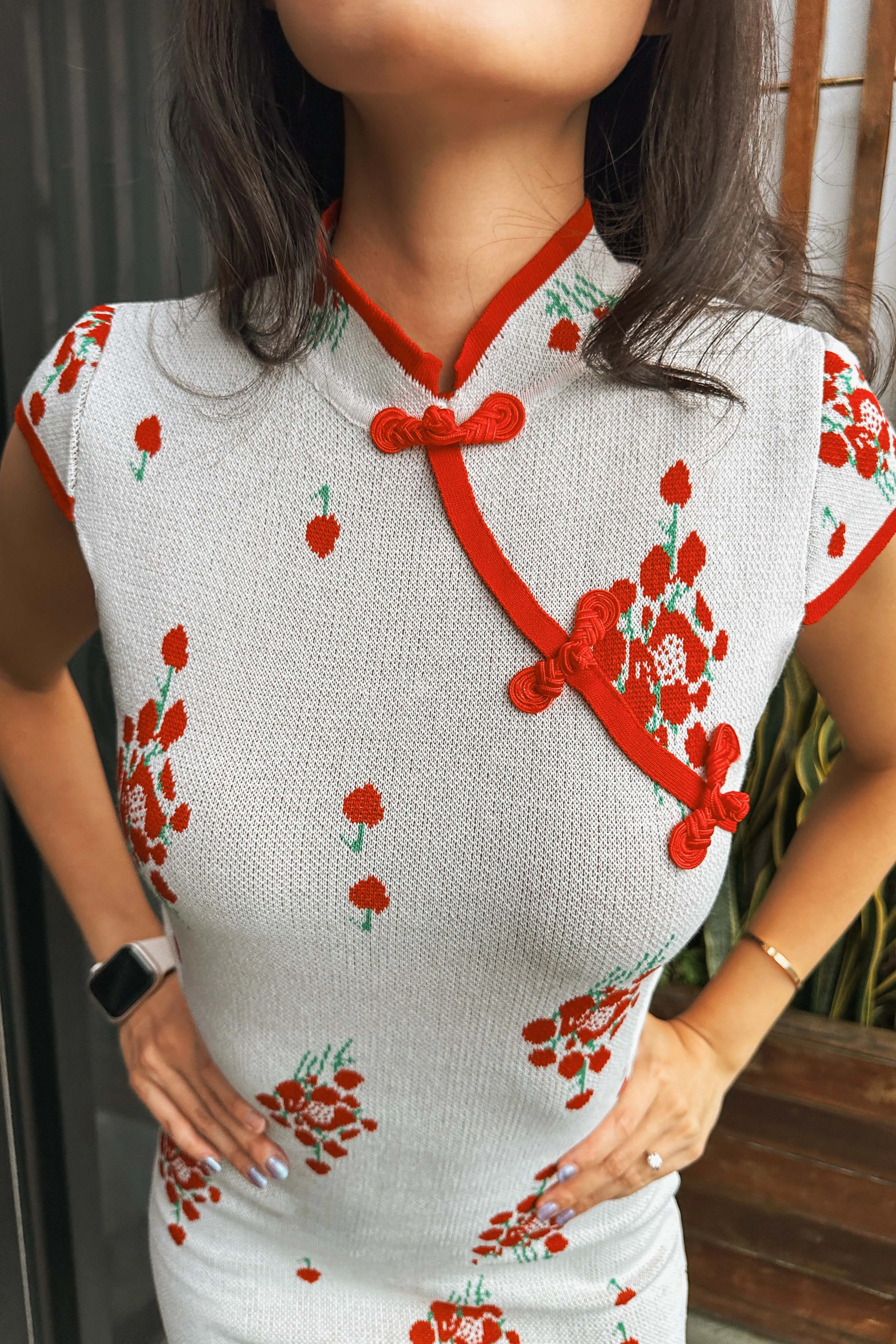 Honbao Knit Floral Cutout Qipao in White