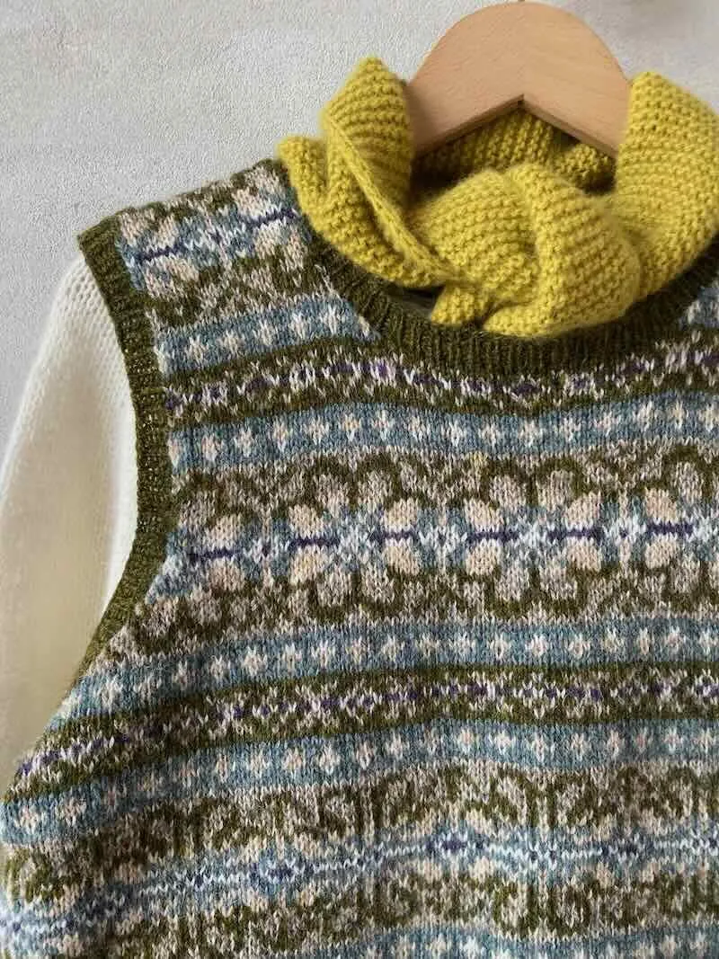 Mols slipover vest by Ruth Sørensen, knitting pattern