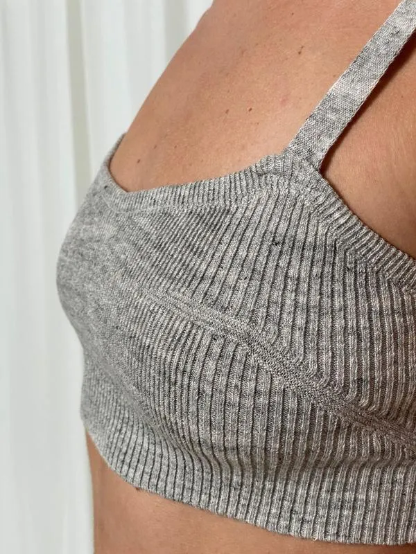 PAIGE KNIT TOP - LIGHT GREY