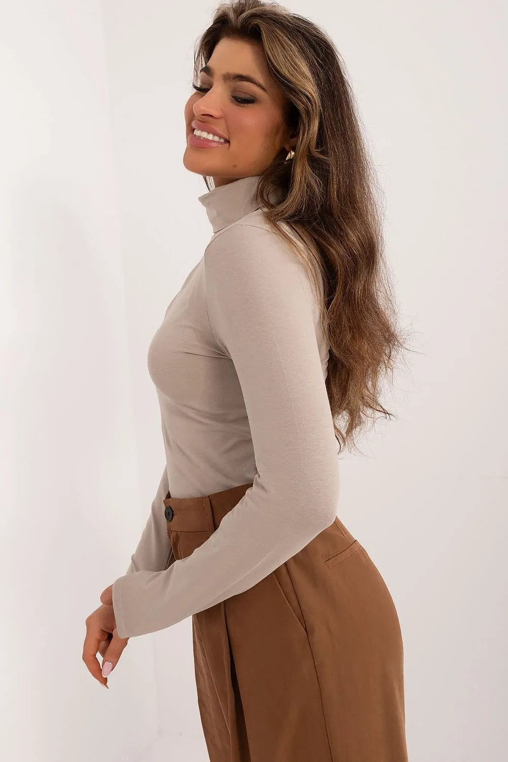 TEEK - Easy Smooth Paired Turtleneck Blouse