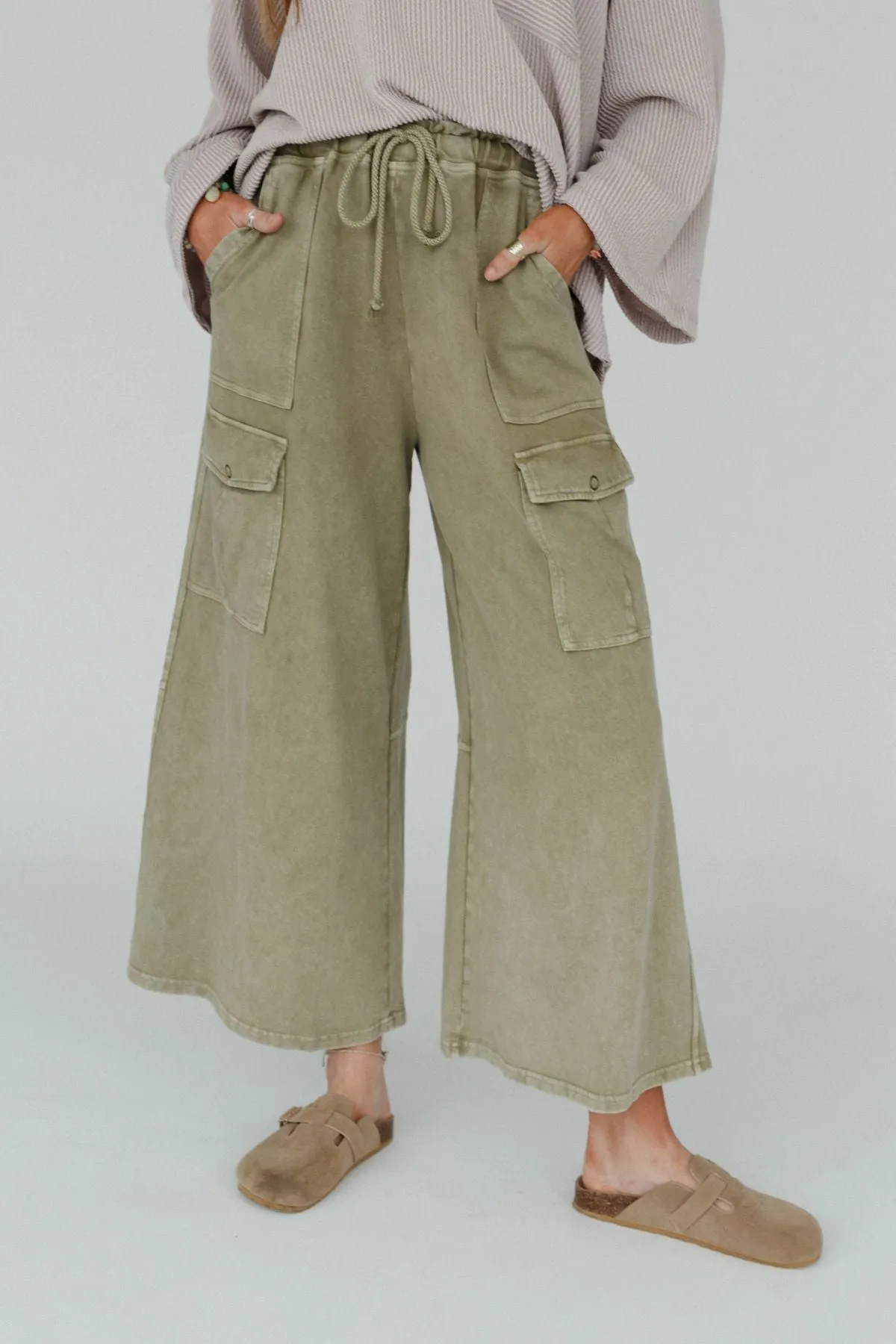 The Nest Cargo Cascade Wide Leg Pants - Olive