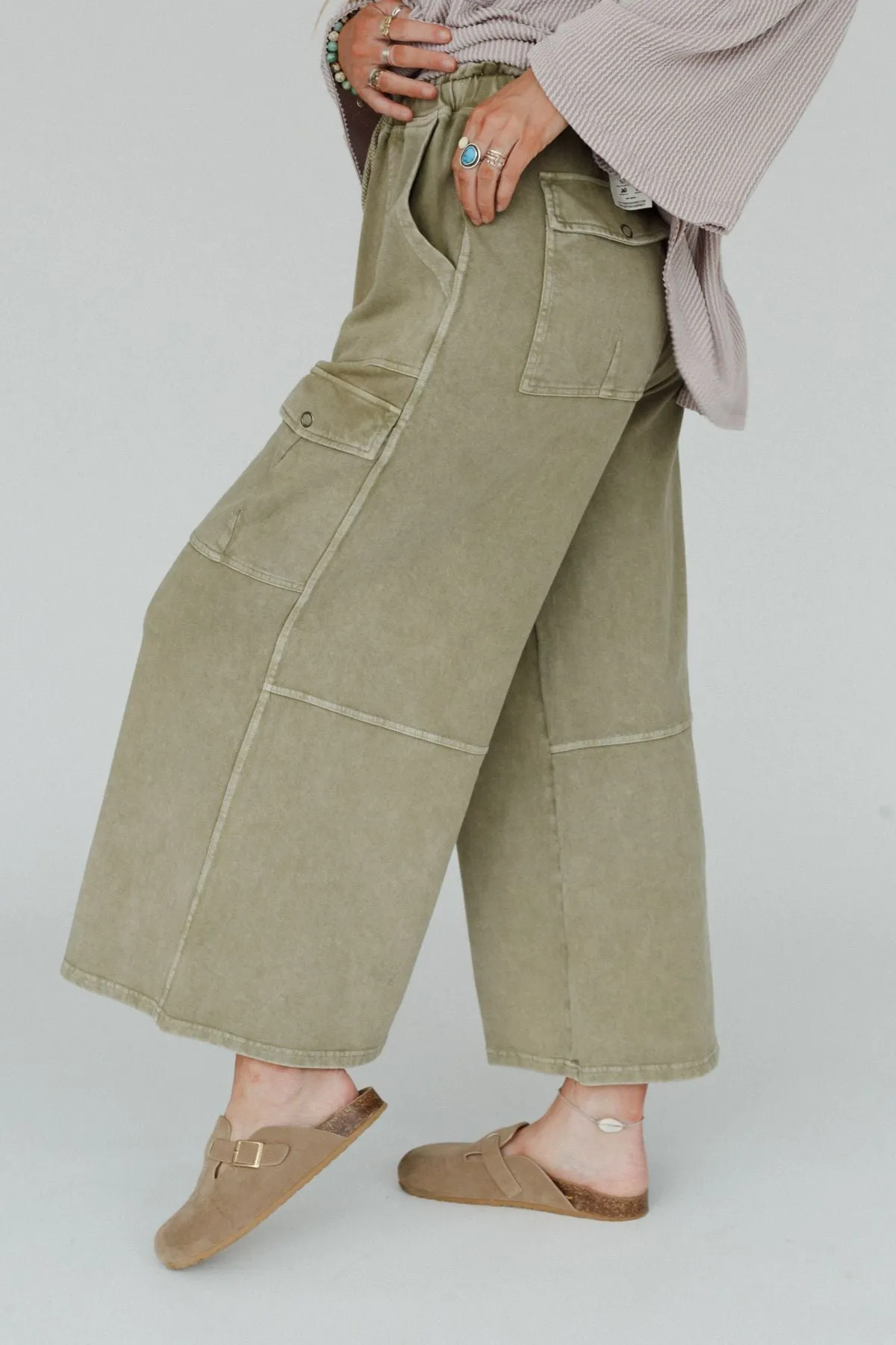 The Nest Cargo Cascade Wide Leg Pants - Olive