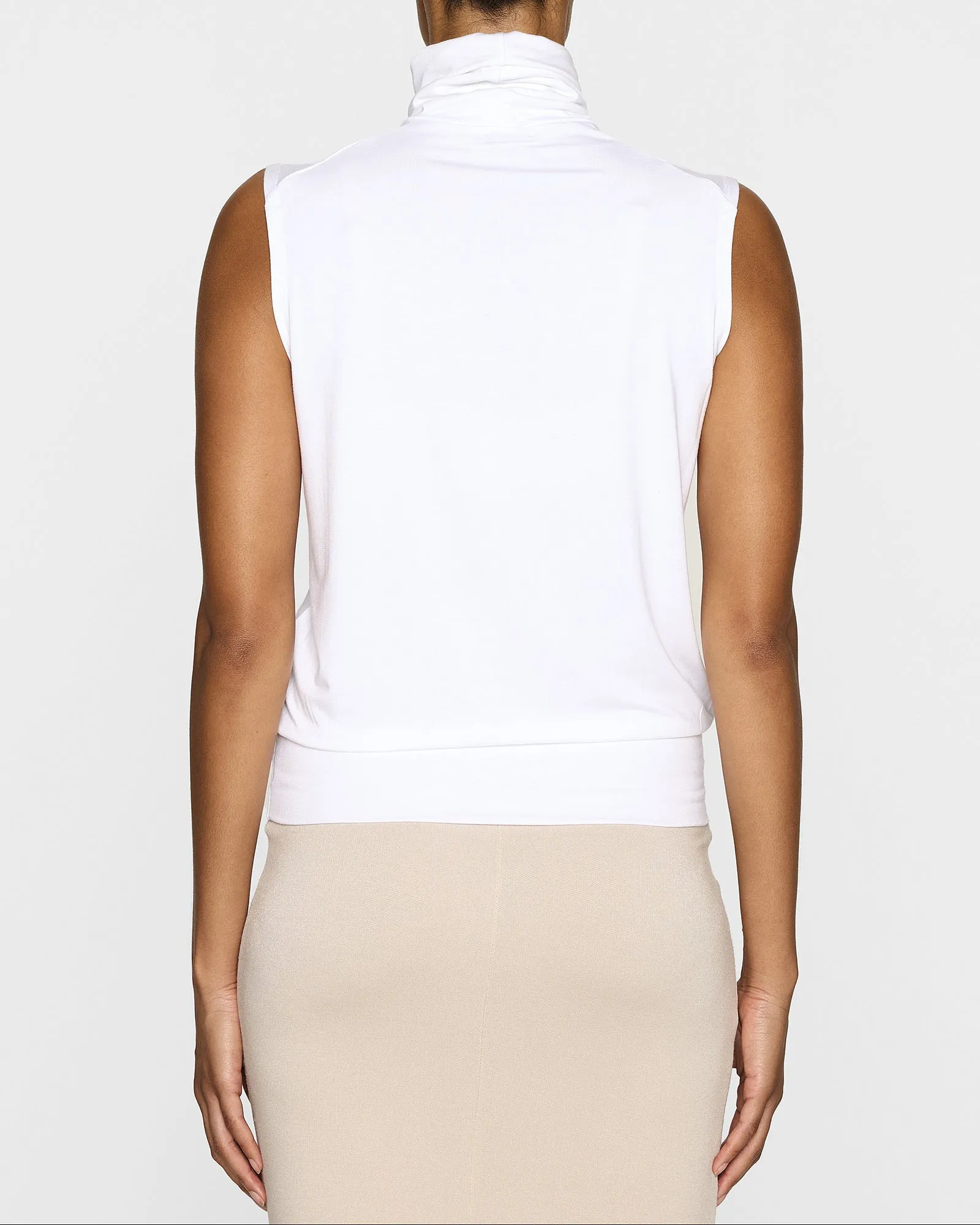 The Sleeveless Turtleneck LITE