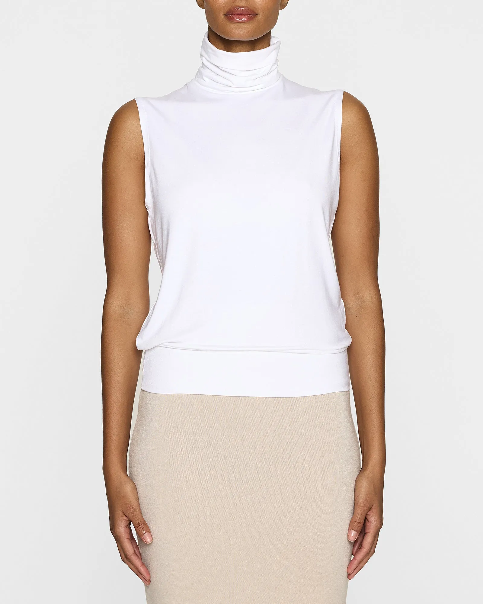 The Sleeveless Turtleneck LITE