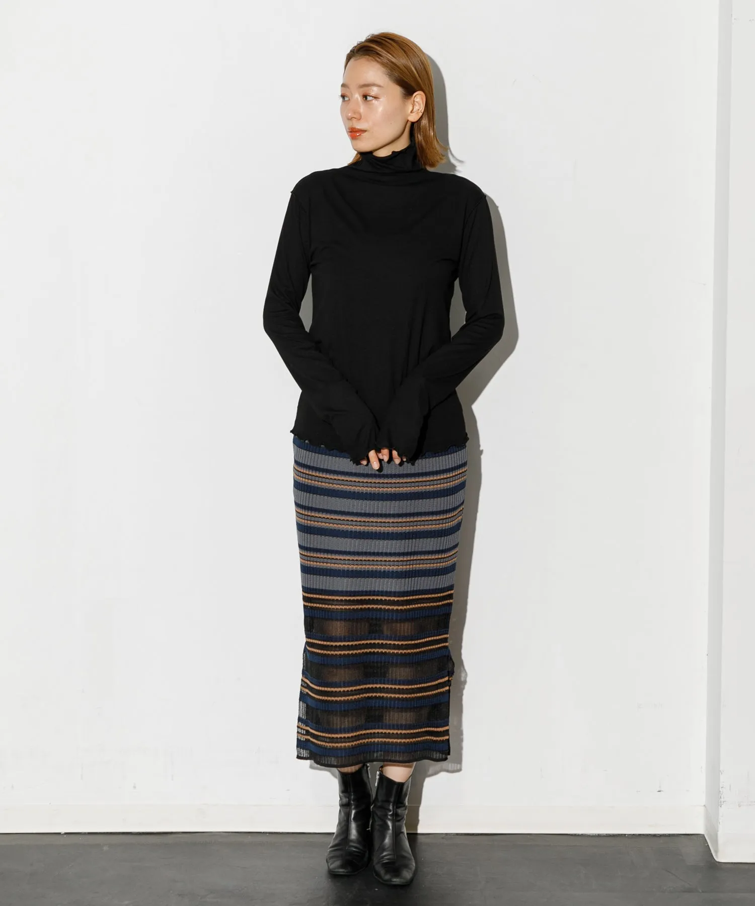 【WOMEN】TRICOTÉ BORDER SKIRT